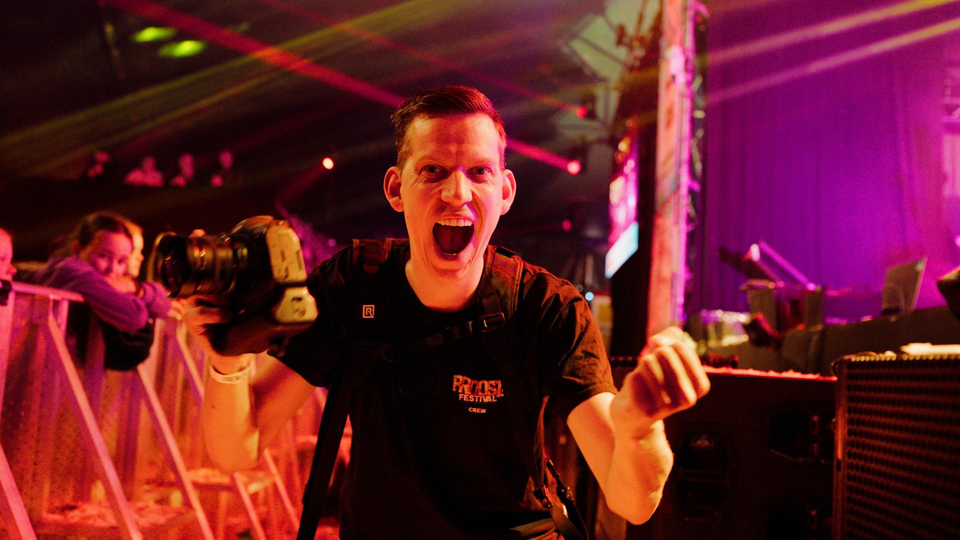 Videograaf Gelderland, videoproductiebedrijf Gelderland, Bruiloft, Drone, Evenementen, Aftemovie, product videograaf, commercial, video maken Achterhoek, Arnhem, Nijmegen, Doetinchem, Wehl. Aftermovie maken, Aftermovie maken doetinchem, Aftermovie maken Gelderland, Bandpromo, Bandpromo maken, Bandpromo laten maken