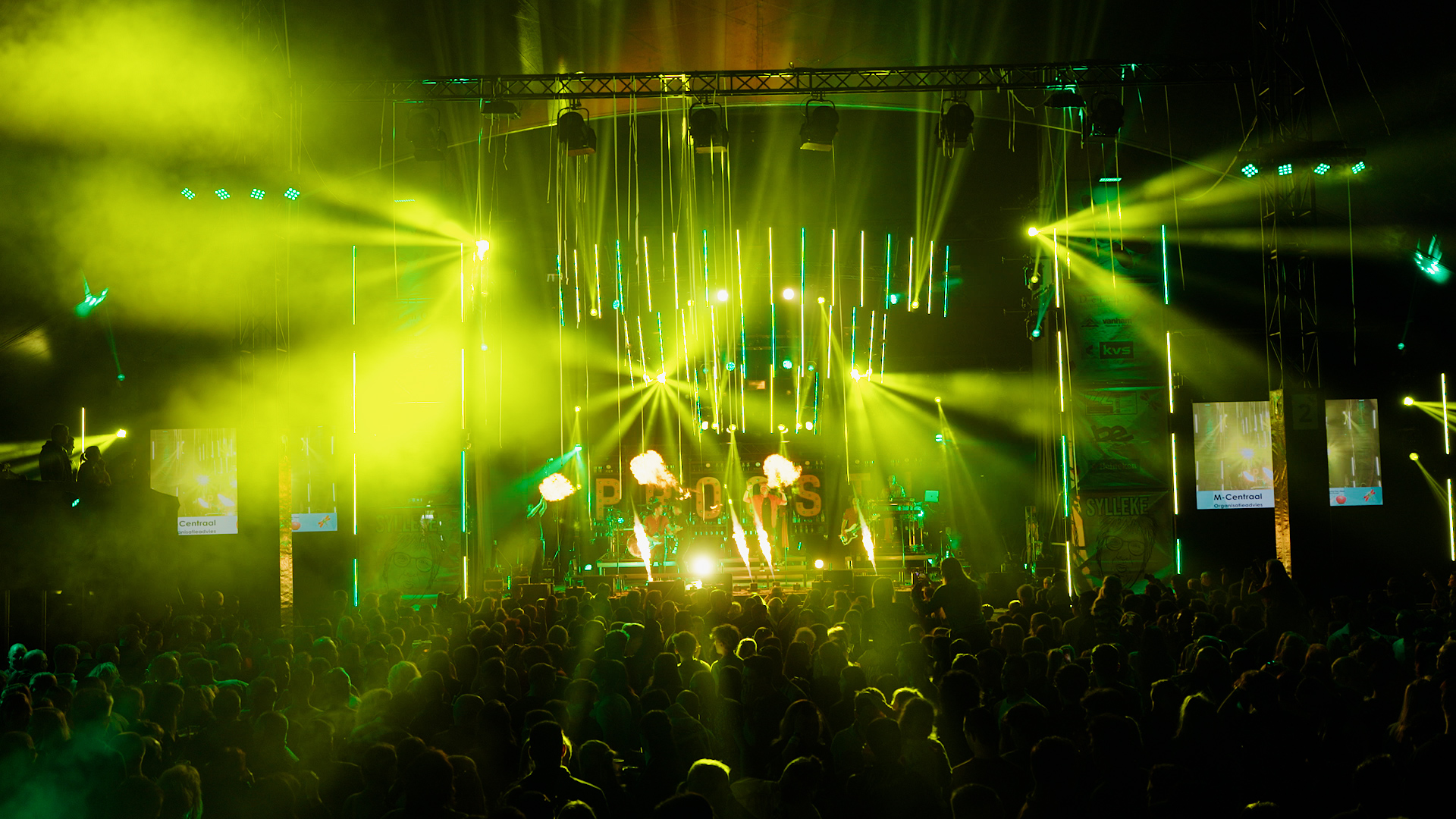 Videograaf Gelderland, videoproductiebedrijf Gelderland, Bruiloft, Drone, Evenementen, Aftemovie, product videograaf, commercial, video maken Achterhoek, Arnhem, Nijmegen, Doetinchem, Wehl. Aftermovie maken, Aftermovie maken doetinchem, Aftermovie maken Gelderland, Bandpromo, Bandpromo maken, Bandpromo laten maken